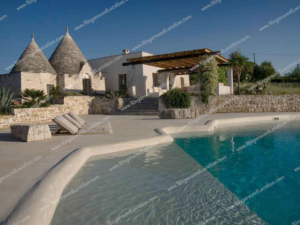 J710fm - location in Apulia trullo with a swimming pool for photoshoot